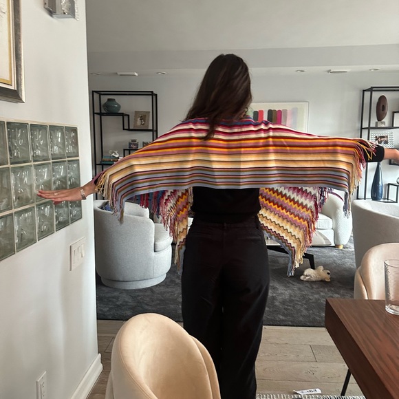 Missoni shawl/poncho/cape/cover up - Picture 7 of 7